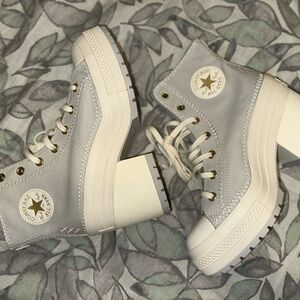 Converse Chuck 70 De Luxe Heeled sneakers with crafted stitching in light gray